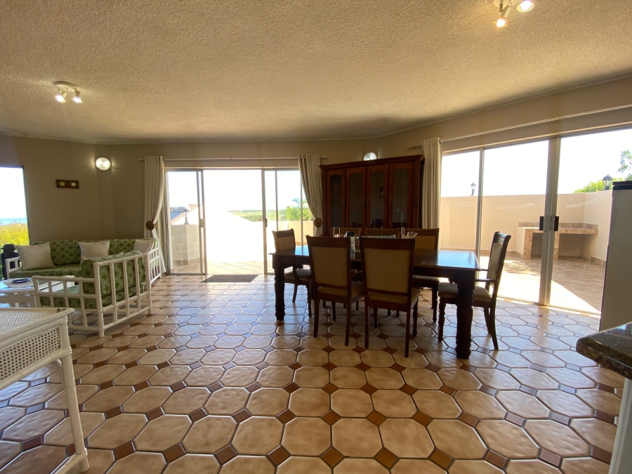 5 Bedroom Property for Sale in Cintsa East Eastern Cape